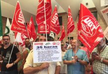 Continúan las concentraciones, de 15 minutos, en los centros de trabajo de la Administración Pública Andaluza por las 35 horas