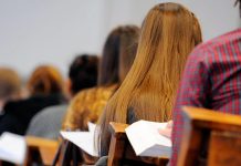 Lista definitiva y de excluidos del personal admitido en distintas especialidades del Cuerpo de Profesores de Enseñanza Secundaria y Formación Profesional.