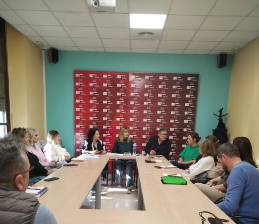 REUNIÓN DE SAD ATENDE DE CÓRDOBA CON LA CONCEJALA Dª ALICIA MOYA Y CON LA DIPUTADA ANDALUZA Dª ISABEL AMBROSIO