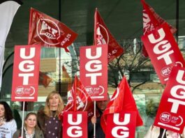 CONCENTRACION DE UGT SP CÓRDOBA EN PROTESTA POR LAS CONDICIONES EN QUE SE QUIERE ABRIR EL TERCER PUNTO DE URGENCIAS